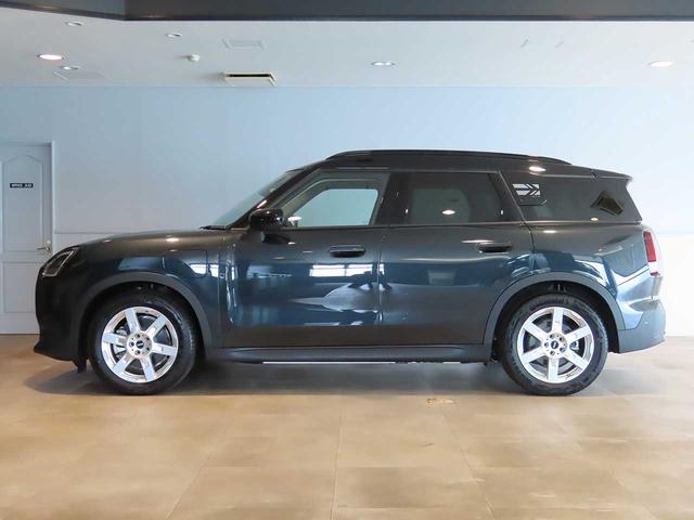 ＭＩＮＩ カントリーマンＳＥオール４　クラシック・トリム　禁煙車　Ｍパッケージ　ＡＣＣ　前車接近警告　ヘッドアップディスプレイ　有機ＥＬセンターディスプレイ　パーーキングアシストプラス　ステアリングヒーター　シートヒーター（30枚目）