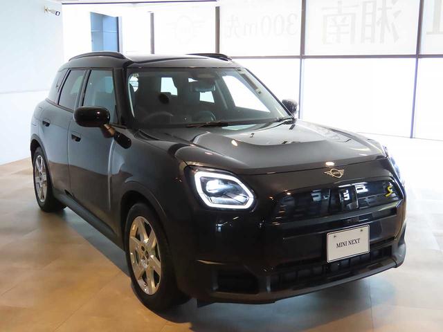ＭＩＮＩ カントリーマンＳＥオール４　クラシック・トリム　禁煙車　Ｍパッケージ　ＡＣＣ　前車接近警告　ヘッドアップディスプレイ　有機ＥＬセンターディスプレイ　パーーキングアシストプラス　ステアリングヒーター　シートヒーター（33枚目）