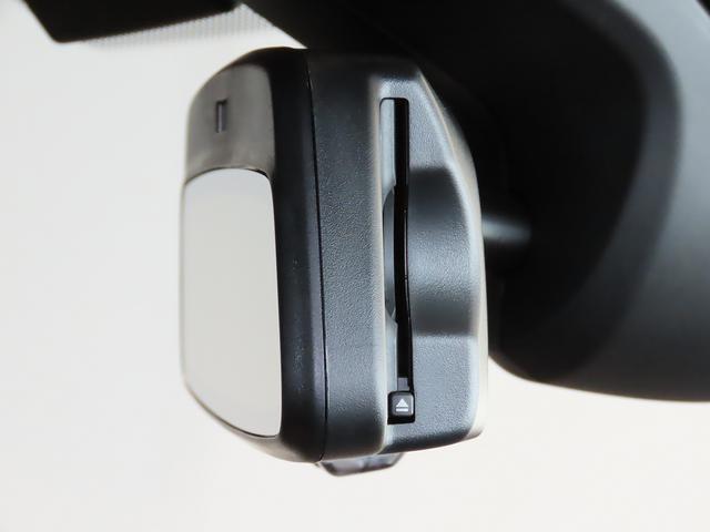 ＭＩＮＩ クーパーＳ　レゾリュート・エディション　禁煙車　衝突軽減ブレーキ　前車接近警告　アップルカープレイ　バックカメラ　パーキングアシスト　ＥＴＣ２．０　ＬＥＤヘッドライト　ＭＴモード付ＡＴ　ドライブモード（17枚目）