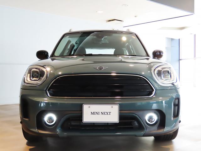 ＭＩＮＩ クーパーＤ　クロスオーバー　ＡＣＣ　衝突軽減ブレーキ　前車接近警告　禁煙車　ＨＤＤナビ　バックカメラ　パーキングアシスト　電動リヤゲート　障害物センサー　シートヒーター　ＭＴモード付ＡＴ　ドライブモード（15枚目）