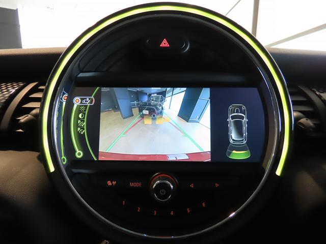ＭＩＮＩ クーパーＳ　禁煙車　ＨＤＤナビ　バックカメラ　キーレス　ＥＴＣ　ＬＥＤヘッドライト　ＭＴモード付ＡＴ（8枚目）