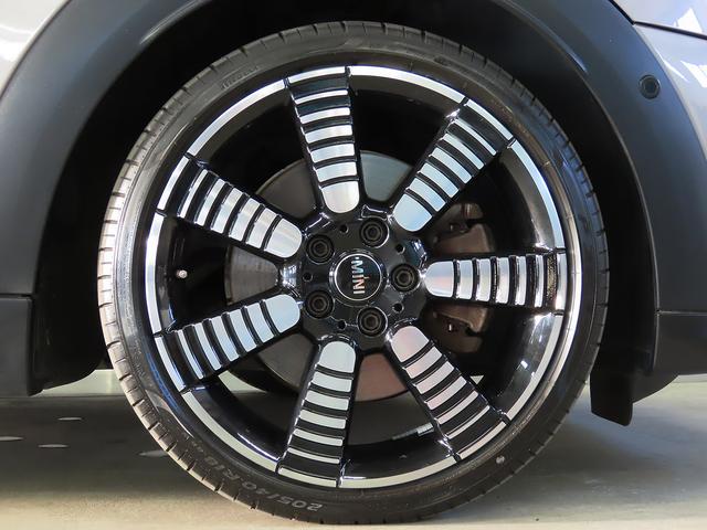 ＭＩＮＩ クーパーＳ　禁煙車　ＡＣＣ　衝突軽減ブレーキ　前車接近警告　障害物センサー　ＨＤＤナビ　バックカメラ　パーキングアシスト　シートヒーター　ＬＥＤヘッドライト　ＥＴＣ２．０（13枚目）