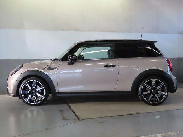 ＭＩＮＩ クーパーＳ　禁煙車　ＡＣＣ　衝突軽減ブレーキ　前車接近警告　障害物センサー　ＨＤＤナビ　バックカメラ　パーキングアシスト　シートヒーター　ＬＥＤヘッドライト　ＥＴＣ２．０（22枚目）