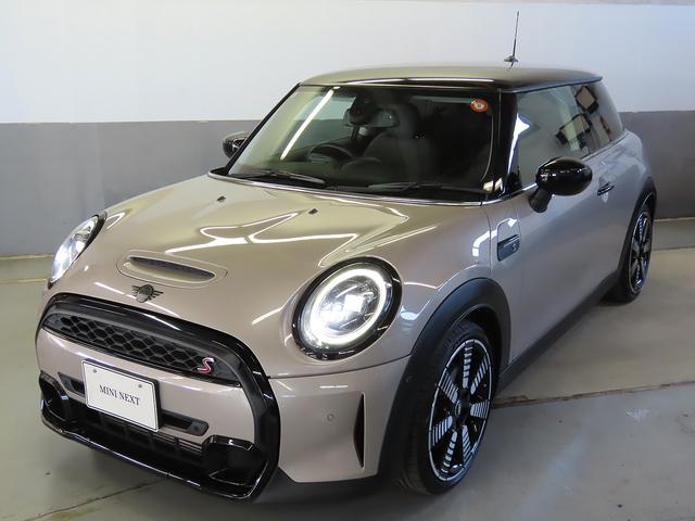 ＭＩＮＩ クーパーＳ　禁煙車　ＡＣＣ　衝突軽減ブレーキ　前車接近警告　障害物センサー　ＨＤＤナビ　バックカメラ　パーキングアシスト　シートヒーター　ＬＥＤヘッドライト　ＥＴＣ２．０（24枚目）