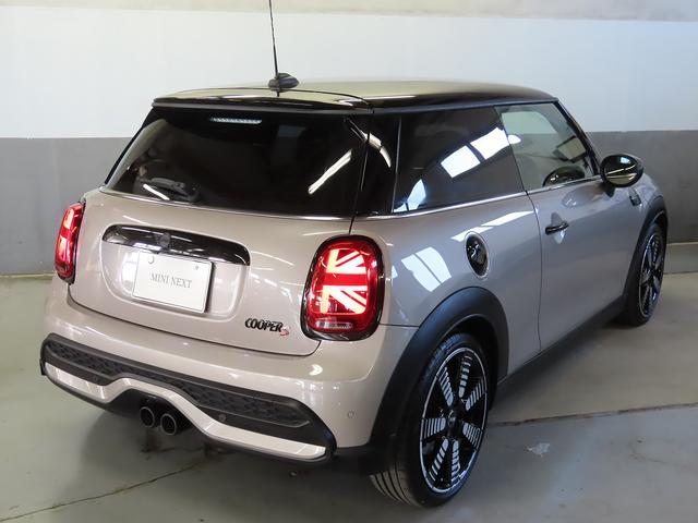 ＭＩＮＩ クーパーＳ　禁煙車　ＡＣＣ　衝突軽減ブレーキ　前車接近警告　障害物センサー　ＨＤＤナビ　バックカメラ　パーキングアシスト　シートヒーター　ＬＥＤヘッドライト　ＥＴＣ２．０（26枚目）