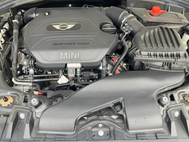 ＭＩＮＩ クーパーＤ　クラブマン　禁煙車　ＡＣＣ　衝突軽減ブレーキ　前車接近警告　障害物センサー　ＨＤＤナビ　バックカメラ　ＥＴＣ２．０　スマートキー　ＬＥＤヘッドライト　ＭＴモード付ＡＴ（15枚目）