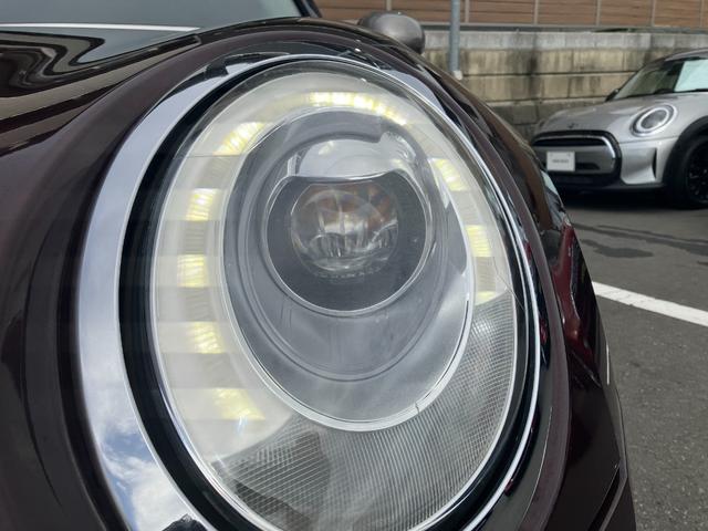 ＭＩＮＩ クーパーＤ　クラブマン　禁煙車　ＡＣＣ　衝突軽減ブレーキ　前車接近警告　障害物センサー　ＨＤＤナビ　バックカメラ　ＥＴＣ２．０　スマートキー　ＬＥＤヘッドライト　ＭＴモード付ＡＴ（16枚目）