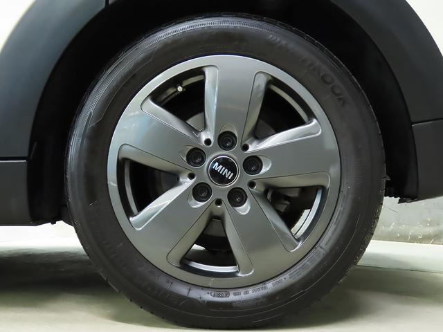 ＭＩＮＩ クーパーＤ　クラシック・トリム　禁煙車　衝突軽減ブレーキ　前車接近警告　ＨＤＤナビ　バックカメラ　ＥＴＣ　スマートキー　ＬＥＤヘッドライト　ＭＴモード付ＡＴ　ドライブモード（12枚目）