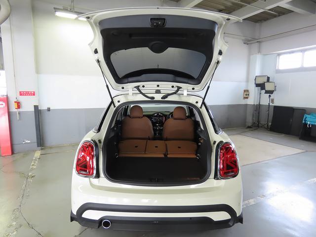 ＭＩＮＩ クーパーＤ　クラシック・トリム　禁煙車　衝突軽減ブレーキ　前車接近警告　ＨＤＤナビ　バックカメラ　ＥＴＣ　スマートキー　ＬＥＤヘッドライト　ＭＴモード付ＡＴ　ドライブモード（21枚目）