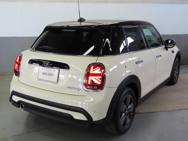 ＭＩＮＩ クーパーＤ　クラシック・トリム　禁煙車　衝突軽減ブレーキ　前車接近警告　ＨＤＤナビ　バックカメラ　ＥＴＣ　スマートキー　ＬＥＤヘッドライト　ＭＴモード付ＡＴ　ドライブモード（27枚目）