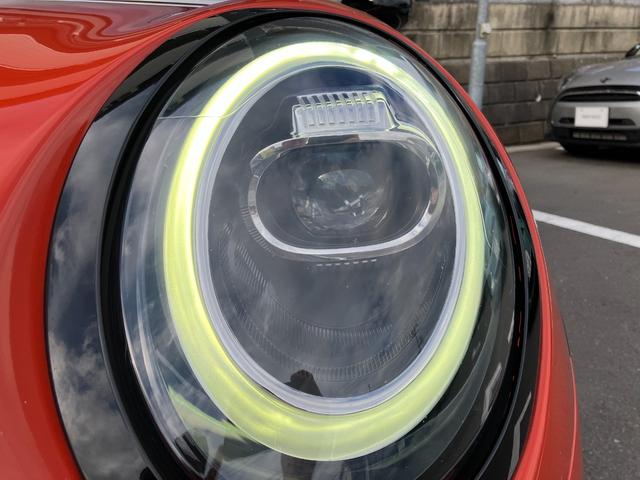 ＭＩＮＩ ジョンクーパーワークス　コンバーチブル　禁煙車　ＡＣＣ　黒革シート　シートヒーター　パドルシフト　衝突軽減ブレーキ　前車接近警告　ＨＤＤナビ　バックカメラ　パーキングアシスト　スマートキー（18枚目）