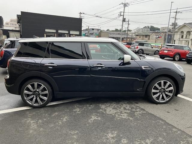 MINI クーパーD クラブマン クラシック・トリム パノラマサンルーフ ハーマンカードンスピーカー 禁煙車 衝突軽減ブレーキ 前車接近警告 障害物センサー アップルカープレイ バックカメラ ドライブモード パーキングアシスト(7枚目)