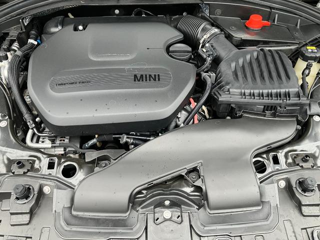 MINI クーパーD クラブマン クラシック・トリム パノラマサンルーフ ハーマンカードンスピーカー 禁煙車 衝突軽減ブレーキ 前車接近警告 障害物センサー アップルカープレイ バックカメラ ドライブモード パーキングアシスト(18枚目)