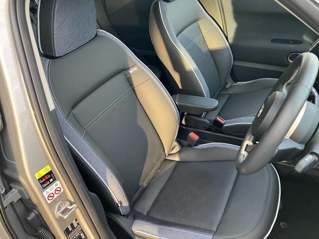 ＭＩＮＩ エースマンＳＥ　クラシック・トリム　禁煙車　ＡＣＣ　衝突軽減ブレーキ　前車接近警告　障害物センサー　ＭＩＮＩナビゲーション　全周囲カメラ　シートヒーター　ステアリングヒーター　パーキングアシスト　ドライブモード（8枚目）