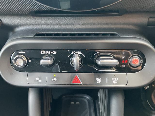 ＭＩＮＩ エースマンＳＥ　クラシック・トリム　禁煙車　ＡＣＣ　衝突軽減ブレーキ　前車接近警告　障害物センサー　ＭＩＮＩナビゲーション　全周囲カメラ　シートヒーター　ステアリングヒーター　パーキングアシスト　ドライブモード（14枚目）