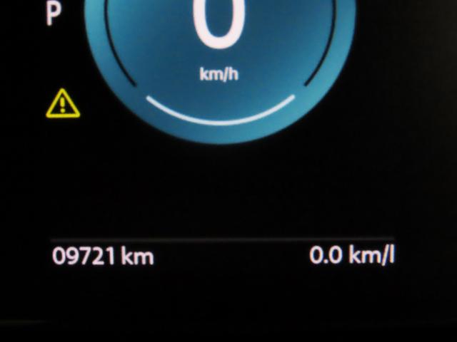 ＭＩＮＩ クーパーＤクロスオーバーオール４シャドーエディション　シャドーエディション　禁煙車　衝突軽減ブレーキ　前車接近警告　障害物センサー　ＨＤＤナビ　バックカメラ　ＡＣＣ　シートヒーター　キーレス　ＬＥＤヘッドライト　ＥＴＣ　ミュージックプレイヤー接続可（5枚目）