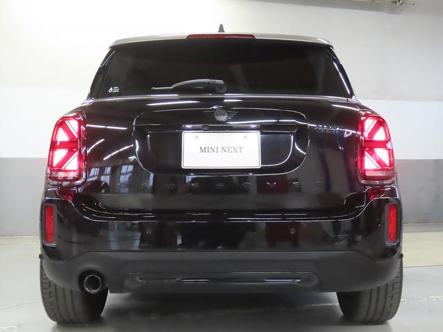 ＭＩＮＩ クーパーＤクロスオーバーオール４シャドーエディション　シャドーエディション　禁煙車　衝突軽減ブレーキ　前車接近警告　障害物センサー　ＨＤＤナビ　バックカメラ　ＡＣＣ　シートヒーター　キーレス　ＬＥＤヘッドライト　ＥＴＣ　ミュージックプレイヤー接続可（22枚目）