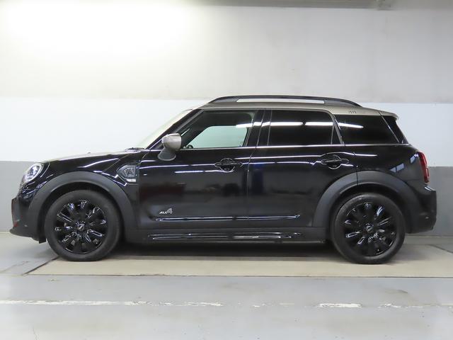 ＭＩＮＩ クーパーＤクロスオーバーオール４シャドーエディション　シャドーエディション　禁煙車　衝突軽減ブレーキ　前車接近警告　障害物センサー　ＨＤＤナビ　バックカメラ　ＡＣＣ　シートヒーター　キーレス　ＬＥＤヘッドライト　ＥＴＣ　ミュージックプレイヤー接続可（23枚目）