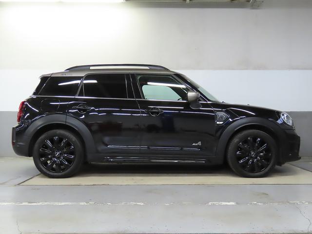 ＭＩＮＩ クーパーＤクロスオーバーオール４シャドーエディション　シャドーエディション　禁煙車　衝突軽減ブレーキ　前車接近警告　障害物センサー　ＨＤＤナビ　バックカメラ　ＡＣＣ　シートヒーター　キーレス　ＬＥＤヘッドライト　ＥＴＣ　ミュージックプレイヤー接続可（24枚目）