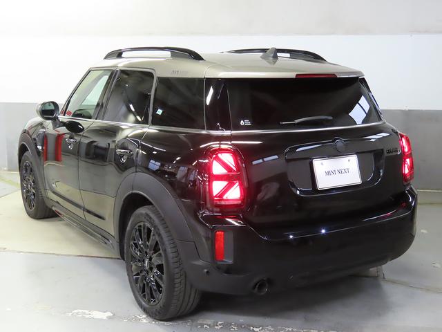 ＭＩＮＩ クーパーＤクロスオーバーオール４シャドーエディション　シャドーエディション　禁煙車　衝突軽減ブレーキ　前車接近警告　障害物センサー　ＨＤＤナビ　バックカメラ　ＡＣＣ　シートヒーター　キーレス　ＬＥＤヘッドライト　ＥＴＣ　ミュージックプレイヤー接続可（28枚目）