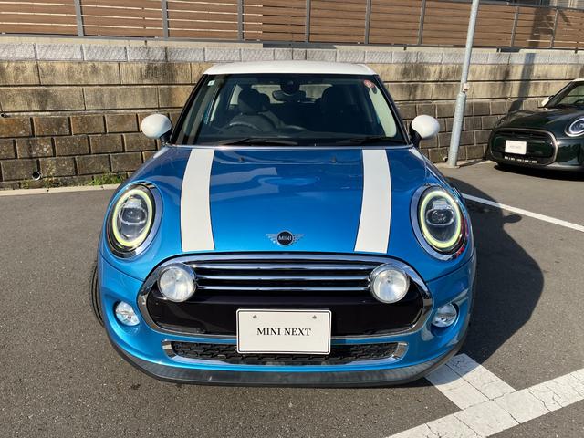 ＭＩＮＩ クーパーＤ　禁煙車　衝突軽減ブレーキ　前車接近警告　ＨＤＤナビ　バックカメラ　障害物センサー　パーキングアシスト　スマートキー　ＥＴＣ　ＬＥＤヘッドライト　ＭＴモード付ＡＴ（2枚目）