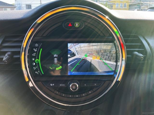 ＭＩＮＩ クーパーＤ　禁煙車　衝突軽減ブレーキ　前車接近警告　ＨＤＤナビ　バックカメラ　障害物センサー　パーキングアシスト　スマートキー　ＥＴＣ　ＬＥＤヘッドライト　ＭＴモード付ＡＴ（10枚目）