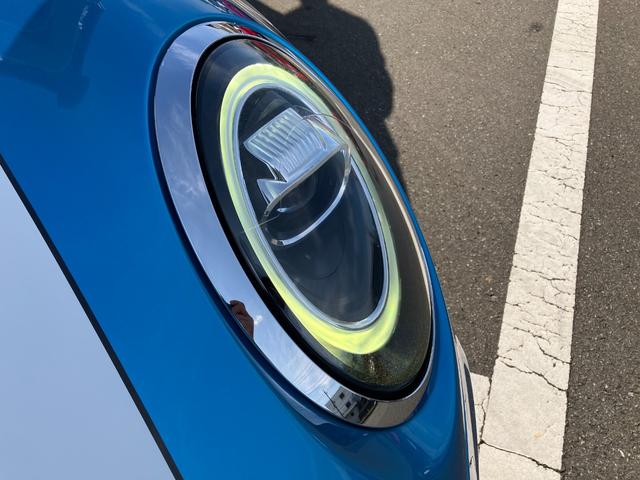 ＭＩＮＩ クーパーＤ　禁煙車　衝突軽減ブレーキ　前車接近警告　ＨＤＤナビ　バックカメラ　障害物センサー　パーキングアシスト　スマートキー　ＥＴＣ　ＬＥＤヘッドライト　ＭＴモード付ＡＴ（15枚目）