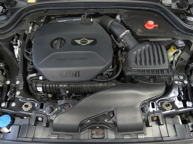 MINI クーパーS 禁煙車 本革シート シートヒーター ハーマンカードンスピーカー 衝突軽減ブレーキ 前車接近警告 ドライブモード HDDナビ バックカメラ LEDヘッドライト(17枚目)