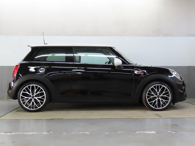 MINI クーパーS 禁煙車 本革シート シートヒーター ハーマンカードンスピーカー 衝突軽減ブレーキ 前車接近警告 ドライブモード HDDナビ バックカメラ LEDヘッドライト(24枚目)