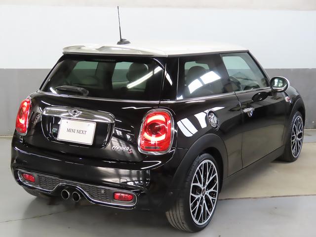 MINI クーパーS 禁煙車 本革シート シートヒーター ハーマンカードンスピーカー 衝突軽減ブレーキ 前車接近警告 ドライブモード HDDナビ バックカメラ LEDヘッドライト(27枚目)