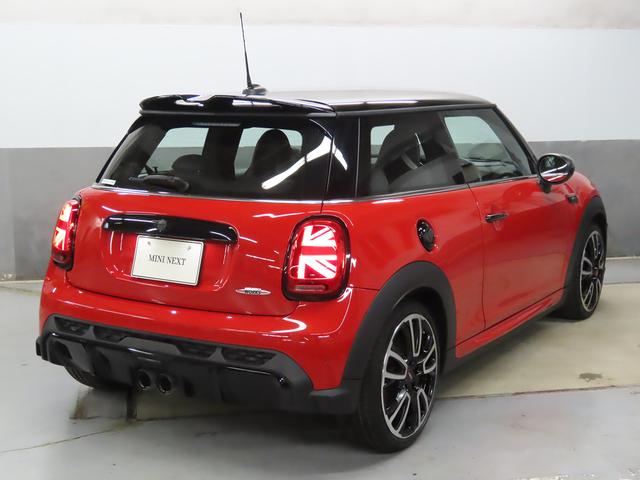 ＭＩＮＩ ジョンクーパーワークス　ジョンクーパーワークストリム　禁煙車　ＡＣＣ　衝突軽減ブレーキ　前車接近警告　アップルカープレイ　ヘッドアップディスプレイ　ドライブモード　バックカメラ　パーキングアシスト　スマートキー（27枚目）