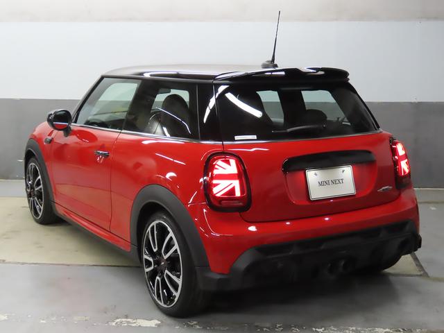 ＭＩＮＩ ジョンクーパーワークス　ジョンクーパーワークストリム　禁煙車　ＡＣＣ　衝突軽減ブレーキ　前車接近警告　アップルカープレイ　ヘッドアップディスプレイ　ドライブモード　バックカメラ　パーキングアシスト　スマートキー（28枚目）