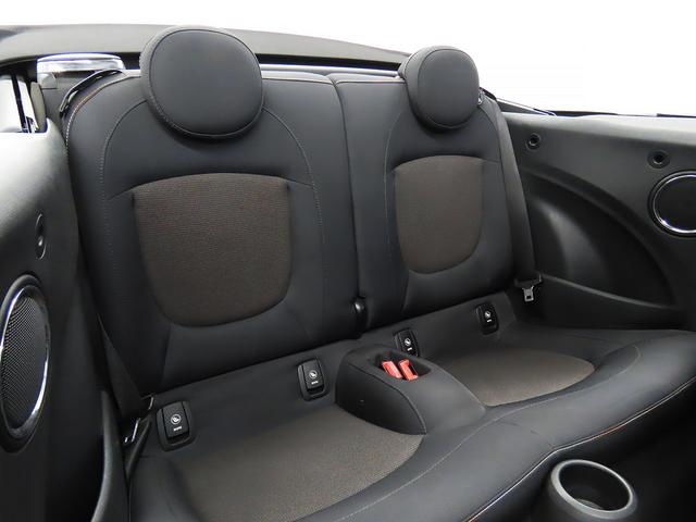 ＭＩＮＩ クーパー　コンバーチブル　禁煙車　ＨＤＤナビ　バックカメラ　障害物センサー　スマートキー　ＥＴＣ　ＬＥＤヘッドライト　ＭＴモード付ＡＴ　認定中古車（6枚目）