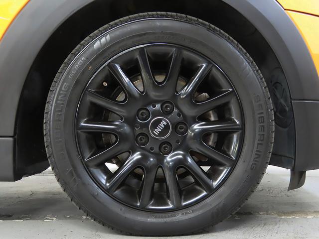 ＭＩＮＩ クーパー　コンバーチブル　禁煙車　ＨＤＤナビ　バックカメラ　障害物センサー　スマートキー　ＥＴＣ　ＬＥＤヘッドライト　ＭＴモード付ＡＴ　認定中古車（17枚目）