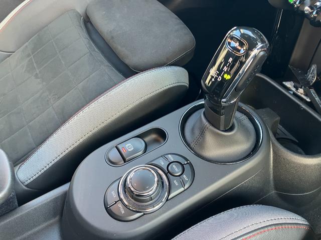 ＭＩＮＩ ＪＣＷ　プレミアムプラスパッケージ　ＪＣＷトリム　禁煙車　ＨＤＤナビ　ＡＣＣ　バックカメラ　衝突軽減ブレーキ　前車接近警告　パドルシフト　障害物センサー　シートヒーター　パーキングアシスト　ドライブモード　ＬＥＤヘッドライト（14枚目）
