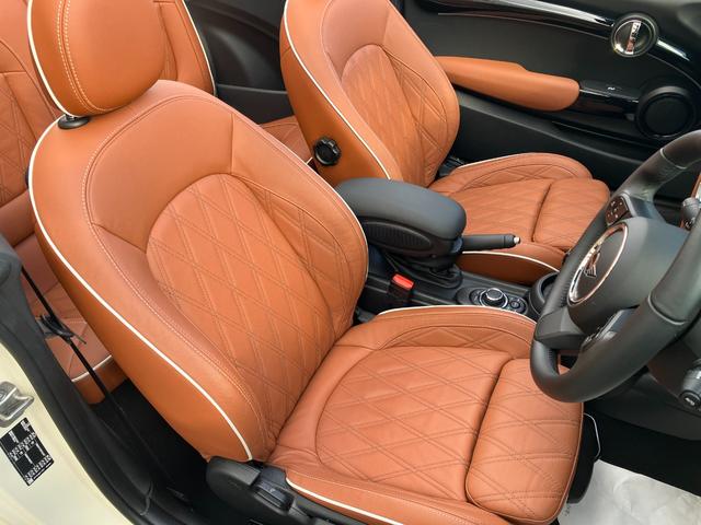 ＭＩＮＩ クーパーＳ　コンバーチブル　クラシック・トリム　禁煙車　モルトブラウンレザー　シートヒーター　衝突軽減ブレーキ　前車接近警告　アップルカープレイ　バックカメラ　スマートキー　ドライブモード　ＬＥＤヘッドライト　ＭＴモード付ＡＴ（7枚目）