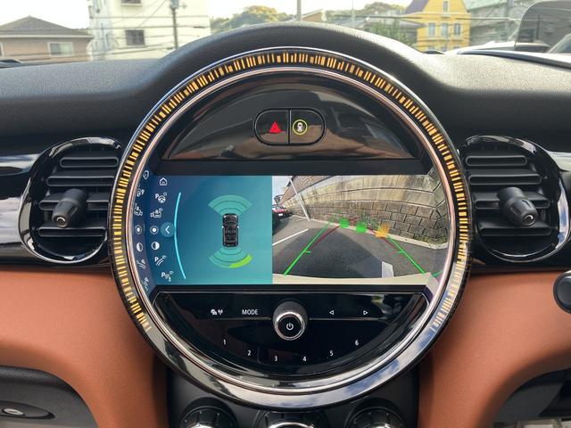ＭＩＮＩ クーパーＳ　コンバーチブル　クラシック・トリム　禁煙車　モルトブラウンレザー　シートヒーター　衝突軽減ブレーキ　前車接近警告　アップルカープレイ　バックカメラ　スマートキー　ドライブモード　ＬＥＤヘッドライト　ＭＴモード付ＡＴ（12枚目）