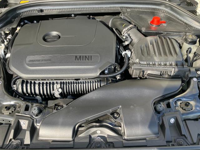 ＭＩＮＩ クーパーＳ　コンバーチブル　クラシック・トリム　禁煙車　モルトブラウンレザー　シートヒーター　衝突軽減ブレーキ　前車接近警告　アップルカープレイ　バックカメラ　スマートキー　ドライブモード　ＬＥＤヘッドライト　ＭＴモード付ＡＴ（15枚目）