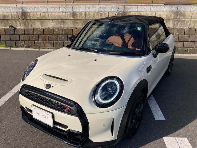 ＭＩＮＩ クーパーＳ　コンバーチブル　クラシック・トリム　禁煙車　モルトブラウンレザー　シートヒーター　衝突軽減ブレーキ　前車接近警告　アップルカープレイ　バックカメラ　スマートキー　ドライブモード　ＬＥＤヘッドライト　ＭＴモード付ＡＴ（17枚目）