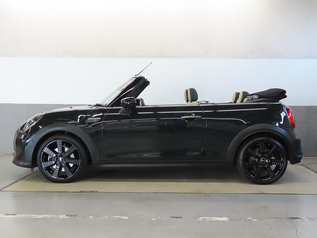 MINI クーパーS コンバーチブル レゾリュートエディション 禁煙車 衝突軽減ブレーキ 前車接近警告 パーキングアシスト アップルカープレイ バックカメラ スマートキー ETC2.0 シートヒーター LEDヘッドライト ドライブモード(28枚目)