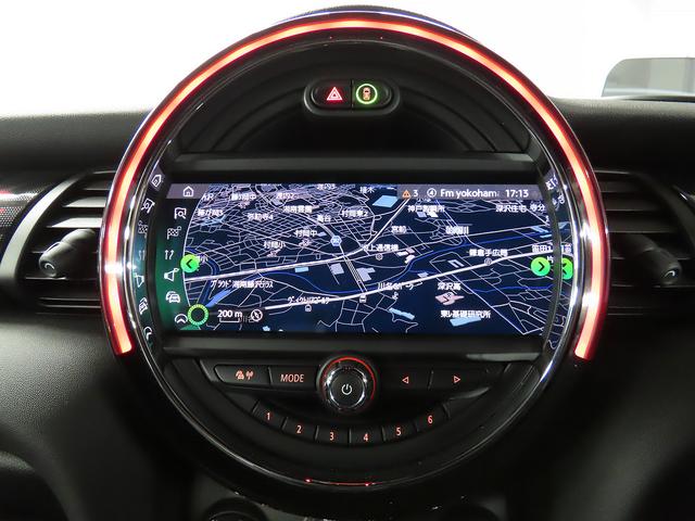 ＭＩＮＩ ジョンクーパーワークス　禁煙車　ＡＣＣ　衝突軽減ブレーキ　前車接近警告　パドルシフト　ヘッドアップディスプレイ　ＨＤＤナビ　バックカメラ　シートヒーター　パーキングアシスト（7枚目）