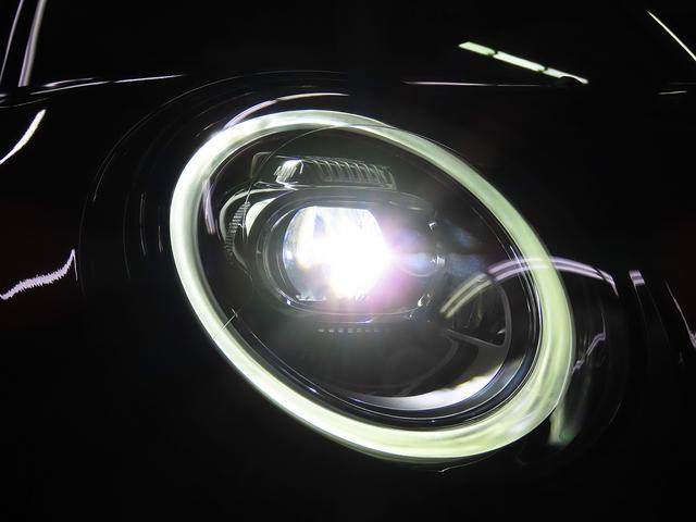 ＭＩＮＩ ジョンクーパーワークス　禁煙車　ＡＣＣ　衝突軽減ブレーキ　前車接近警告　パドルシフト　ヘッドアップディスプレイ　ＨＤＤナビ　バックカメラ　シートヒーター　パーキングアシスト（16枚目）