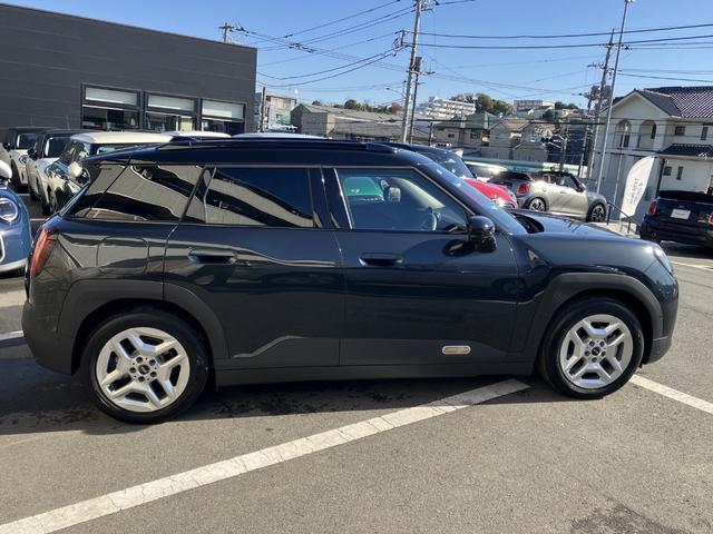 ＭＩＮＩ エースマンＥ　クラシック・トリム　禁煙車　衝突軽減ブレーキ　前車接近警告　ドライビングアシスト　パーキングアシスト　ＭＩＮＩナビゲーションシステム　パノラマビュー　ＬＥＤヘッドライト　ＥＴＣ２．０（6枚目）