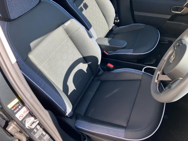 ＭＩＮＩ エースマンＥ　クラシック・トリム　禁煙車　衝突軽減ブレーキ　前車接近警告　ドライビングアシスト　パーキングアシスト　ＭＩＮＩナビゲーションシステム　パノラマビュー　ＬＥＤヘッドライト　ＥＴＣ２．０（7枚目）