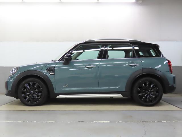 ＭＩＮＩ クーパＤクロスオバオル４プレミアム＋Ｐクラシクトリム　禁煙車　ＡＣＣ　衝突軽減ブレーキ　前車接近警告　ＨＤＤナビ　バックカメラ　シートヒーター　パーキングアシスト　ＥＴＣ２．０　スマートキー　ドライブモード（23枚目）