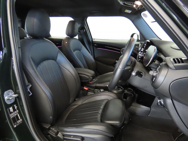 ＭＩＮＩ クーパー　レゾリュート・エディション　禁煙車　黒革シート　シートヒーター　衝突軽減ブレーキ　前車接近警告　パーキングアシスト　アップルカープレイ　バックカメラ　ドライブモード　ヘッドアップディスプレイ（2枚目）