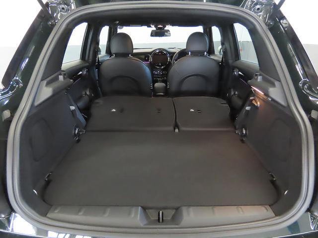 ＭＩＮＩ クーパー　レゾリュート・エディション　禁煙車　黒革シート　シートヒーター　衝突軽減ブレーキ　前車接近警告　パーキングアシスト　アップルカープレイ　バックカメラ　ドライブモード　ヘッドアップディスプレイ（10枚目）