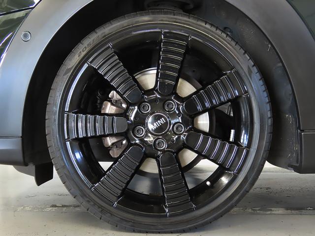 ＭＩＮＩ クーパー　レゾリュート・エディション　禁煙車　黒革シート　シートヒーター　衝突軽減ブレーキ　前車接近警告　パーキングアシスト　アップルカープレイ　バックカメラ　ドライブモード　ヘッドアップディスプレイ（11枚目）