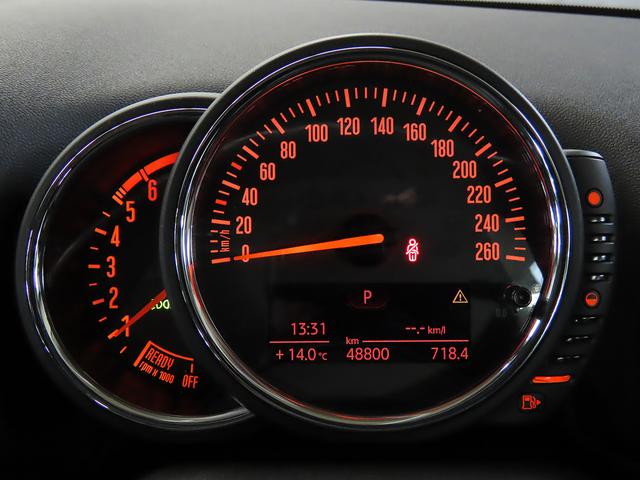 ＭＩＮＩ クーパーＤ　クロスオーバー　禁煙車　ＡＣＣ　衝突軽減ブレーキ　前車接近警告　ＨＤＤナビ　バックカメラ　電動リヤゲート　スマートキー　ＥＴＣ２．０　ＬＥＤヘッドライト　ＭＴモード付ＡＴ（6枚目）