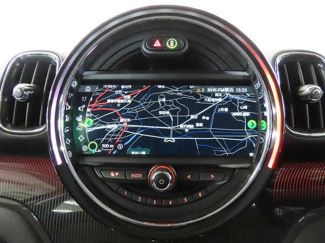 ＭＩＮＩ クーパーＤ　クロスオーバー　禁煙車　ＡＣＣ　衝突軽減ブレーキ　前車接近警告　ＨＤＤナビ　バックカメラ　電動リヤゲート　スマートキー　ＥＴＣ２．０　ＬＥＤヘッドライト　ＭＴモード付ＡＴ（7枚目）